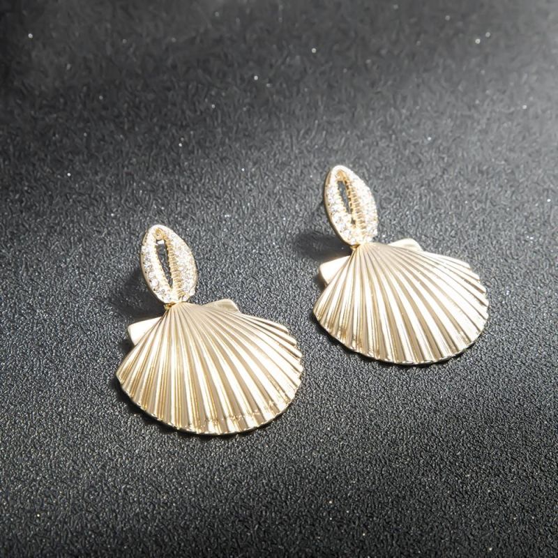 New Fashionable Shell Earrings for Women