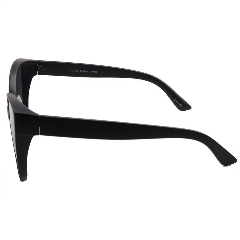 2020 Black Cateye Fashion Sunglass with Flat Lens