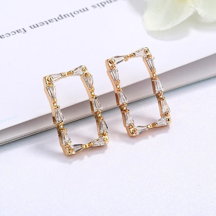 2020 Latest Design Gold Plate Stud Earring for Women