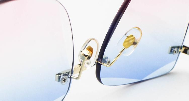 Hot Selling Custom Logo Wholesale Diamond-Encrusted Metal Frame Women Sunglasses