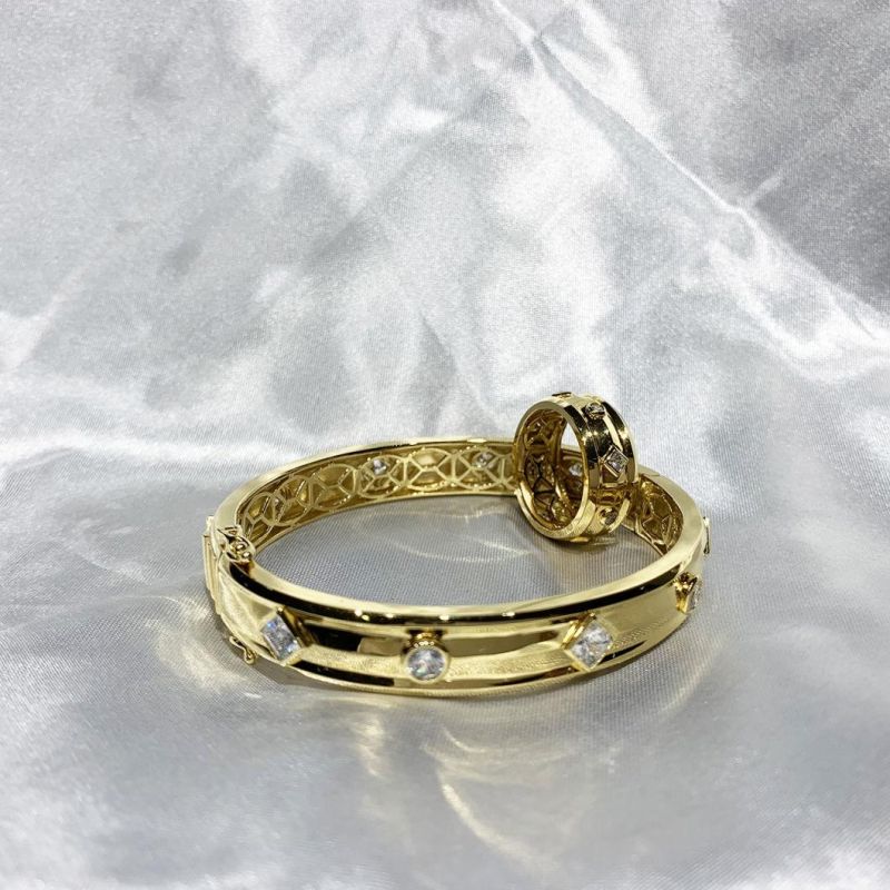 2022 New Arrival CZ Stone Women Bangle