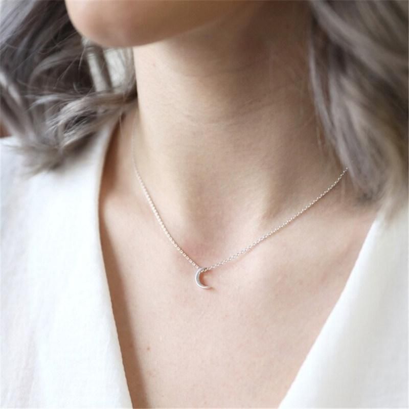 Fashion Gold Crescent Moon Necklace for Women Party or Daily Wearing Jewelry