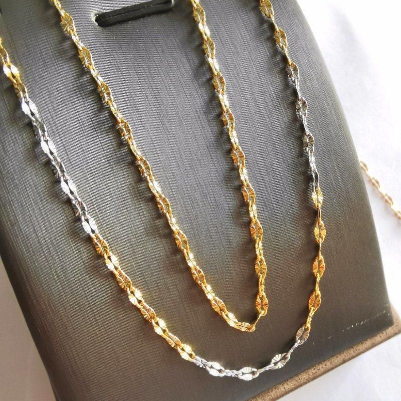 Sparkle Stainless Steel Embossed Flower Necklace in Gold Sliver Rose Gold for Fashion Jewelry