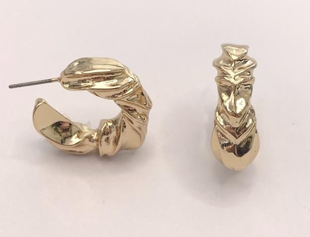 2021 New Vintage Style in 18K Gold Plated Unique Design Chunky Twisted Alloy Hoop Stud Earrings for Women and Girls and Gift