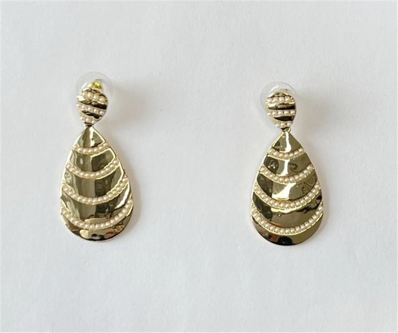 Casting Alloy Geometric Overlap Teardrop with Pearls Drop Earring for Women Fashion Bijoux