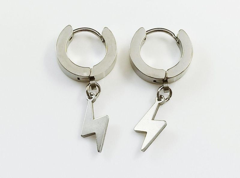 European and American Fashion Stainless Steel Lightning Pendant Ear Buckle Titanium Steel Earrings Student Personality Ear Buckle Ear Stud Er0025