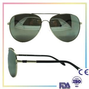 New Coming Fashion Sunglasses with Flat Lens Ce FDA Km15213