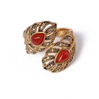 Vintage Fashion Jewelry Glod Ring with Red Rhinestone