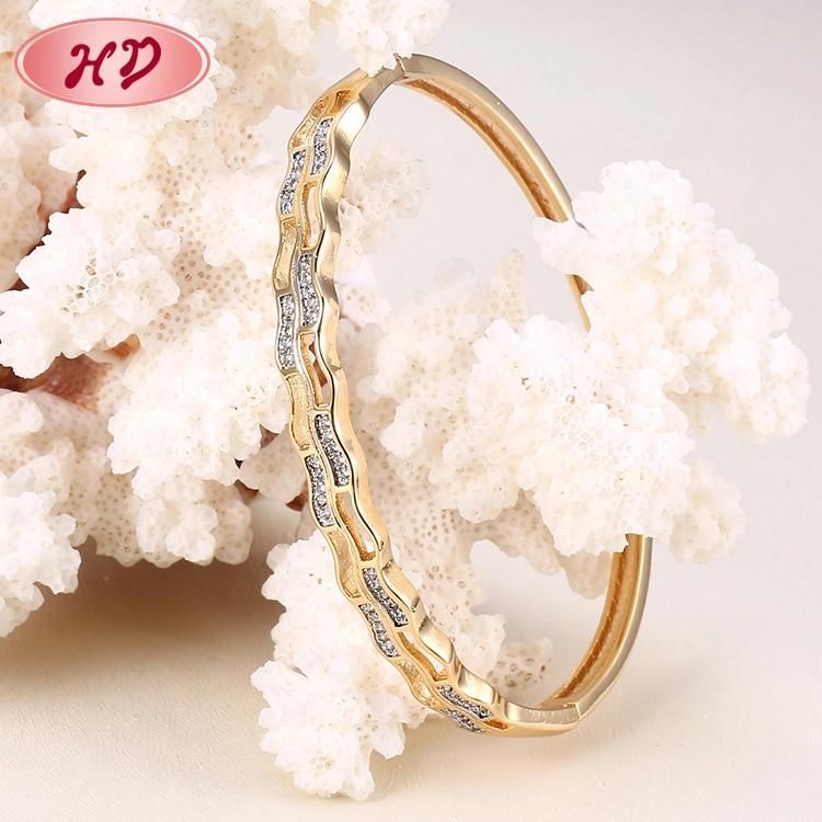 Fancy Popular Design Core Luxury Style Charms Gold Filled Bangle for Girls