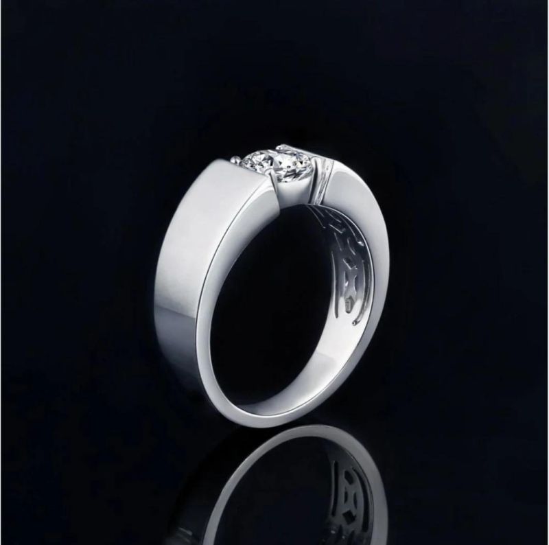 European and American 925 Sterling Silver Moissanite Men′ S Ring Collection Simple Single Diamond Men′ S Ring Gra Certificate