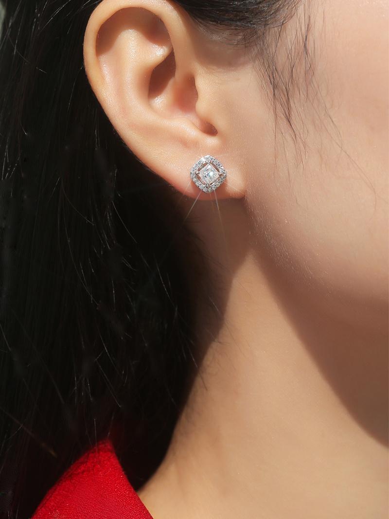 2022 new fashion jewelry moissanite elegant style ear stud classic earrings for women