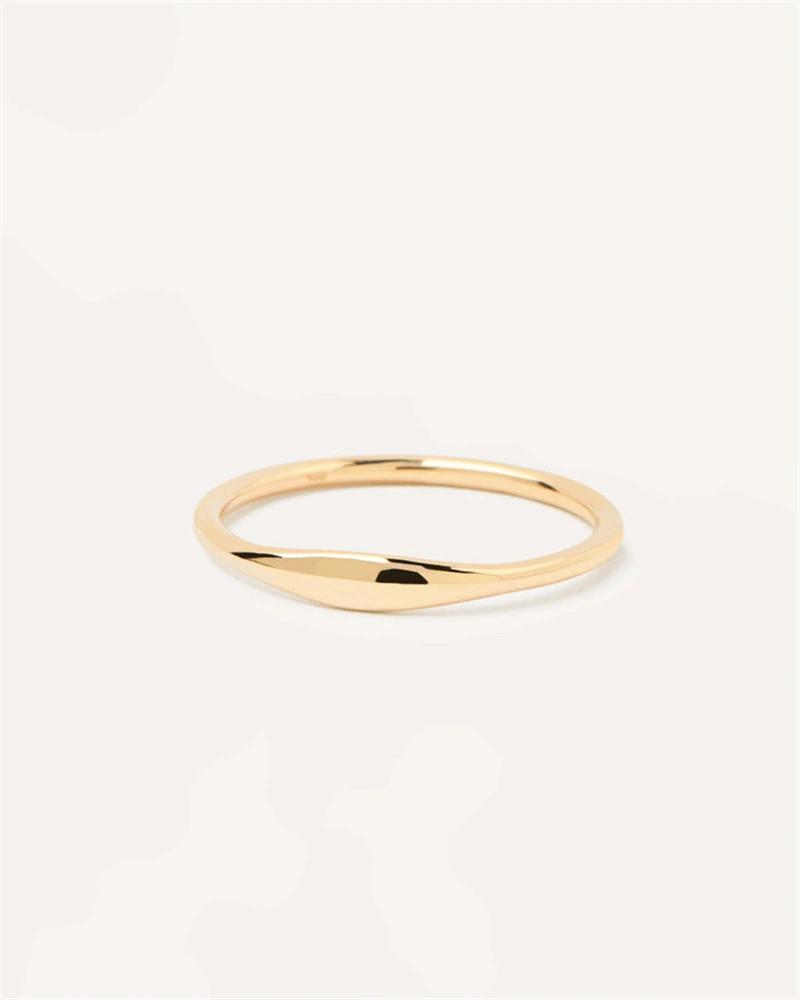 China Fashion Jewelry Supplier Yellow 18K Gold Simple Wave Ring in Brass