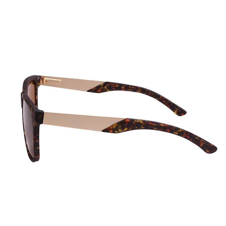 2019 Wholesale Square Shape Sunglasses with Metal Decoration