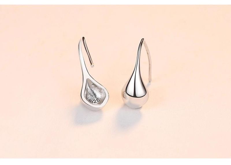 Small Daisy Irregular Design Earrings Stud