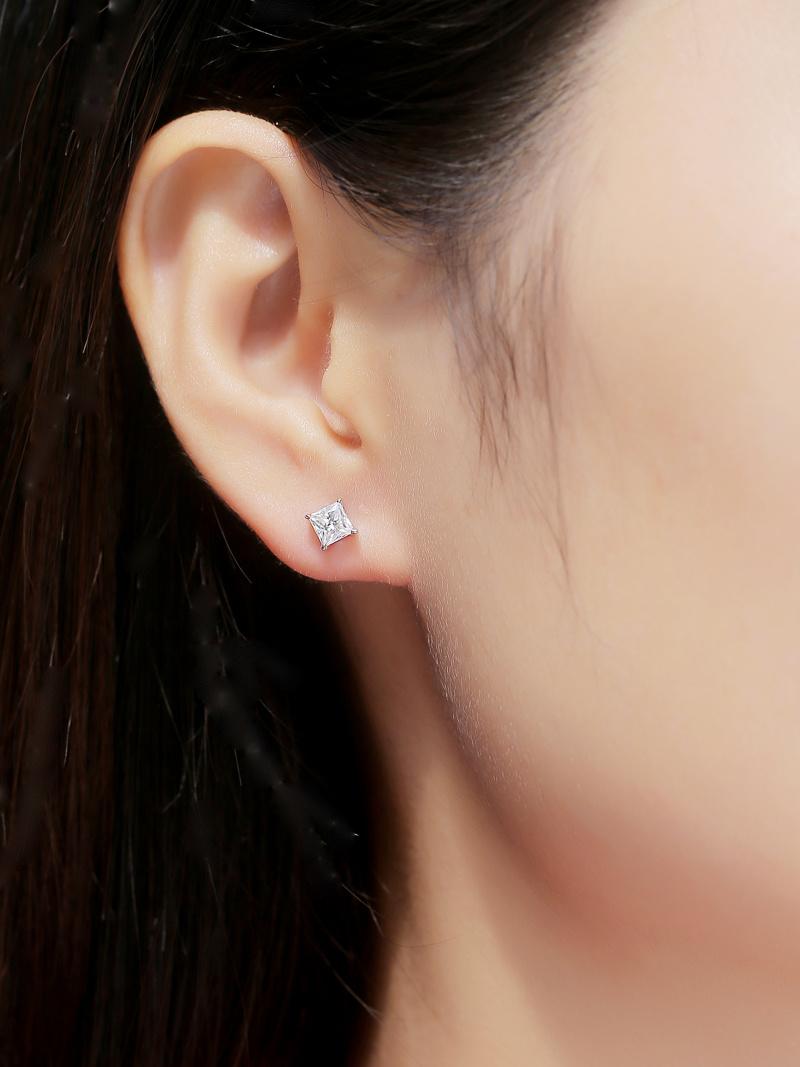 2021 Fashion jewelry natural Moissanite simple style ear studs for girls