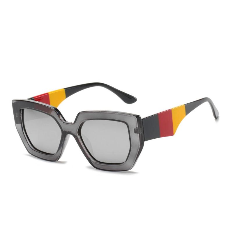 2020 Low MOQ PC UV400 Women Fashion Sunglasses