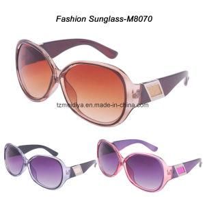 Fashion Women Sunglasses, CE/FDA Certified (M8070)