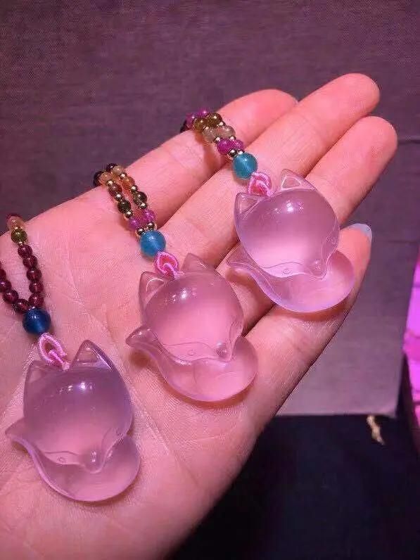 Wholesale Pink Fox Crystal Pendant Natural Crystal