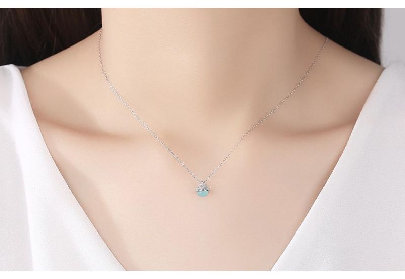 Fashion Jewelry 925 Sterling Silver Emerald Pine Cone Pendant in Necklace