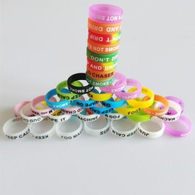 Custom Debossed Logo Color Infilled Silicone Wrist Strap Wristband &amp; Bracelet Exquisite Package Round PVC Rubber Silicone Ring