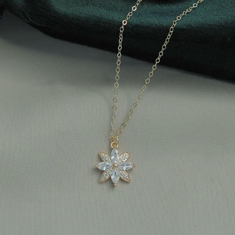 925 Sterling Silver Pendant Gold Plated Sweet Snowflake Zircon Pendant Necklace for Women Trendy Fashion Jewelry