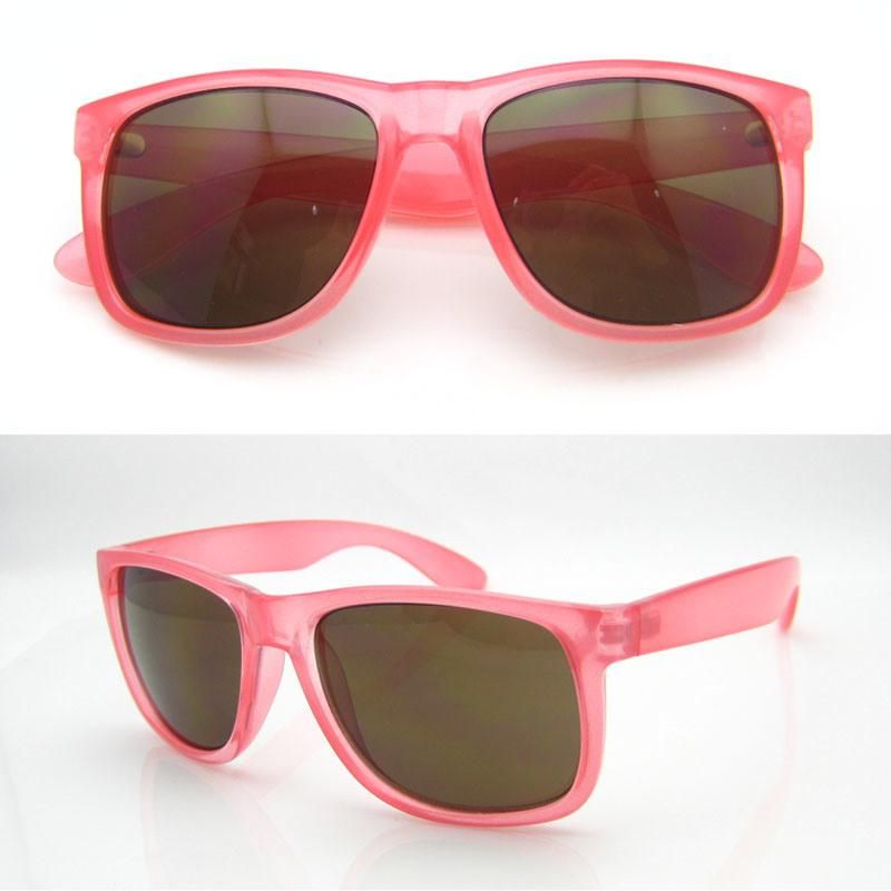 China Manufacture UV Protection Women Sunglass