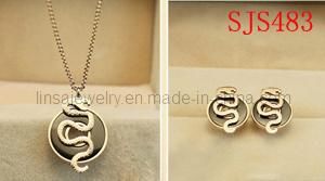Charm Stainless Steel Jewelry Set with Snake Design (SJS483)