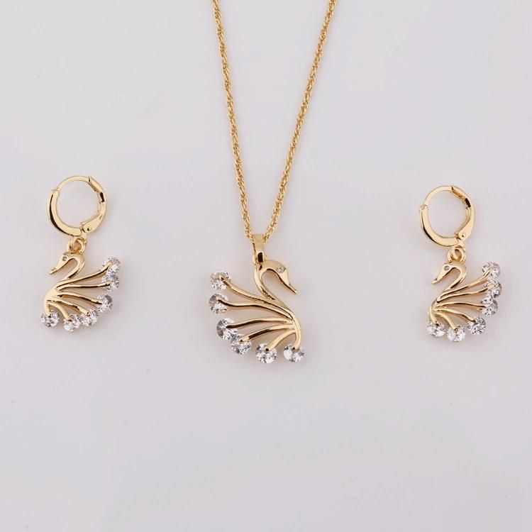 Women Fashion Accessories Alloy 18K Gold Plated Silver Jewelry Chain Sets Pendant Necklace with CZ Crystal