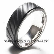 High Quality Custom Design Men&prime;s Stainless Steel Inlay Carbon Fiber Ring