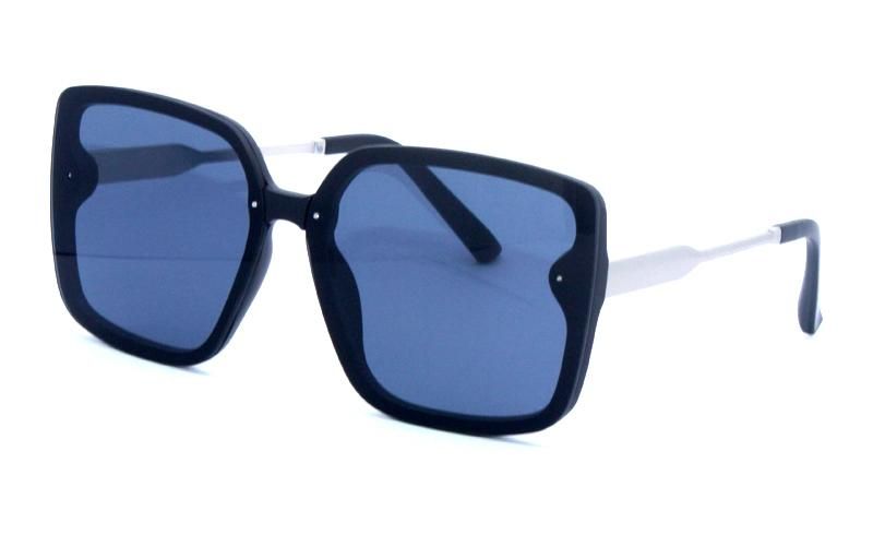 High Fashion Oversized Sun Glasses with Metal Temples