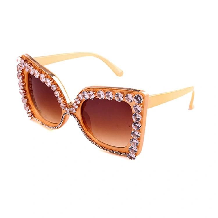 2021 Women Cateye Sunglass with Pearl Embllishment