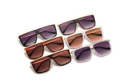 2020 Low MOQ Women Fashion Sunglasses with Metal