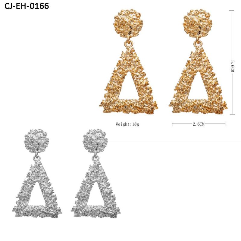 The Manufacturer Is Stocking a New Crop of Fashionable Earrings with Geometric Alloy Lacquered and Plated Earrings