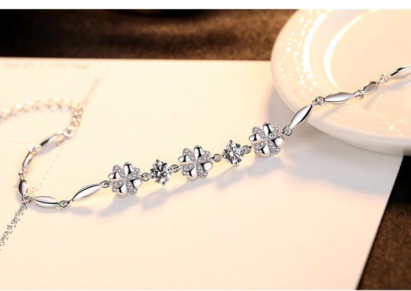 Gift Fashion Bangle Jewelry Zircon Flower Charm Bracelet
