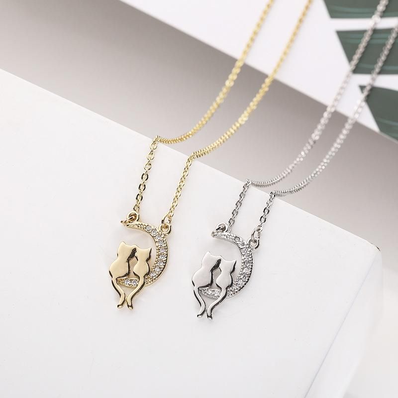 Fashion Crystal Hollow-out Shell Pendant Necklace