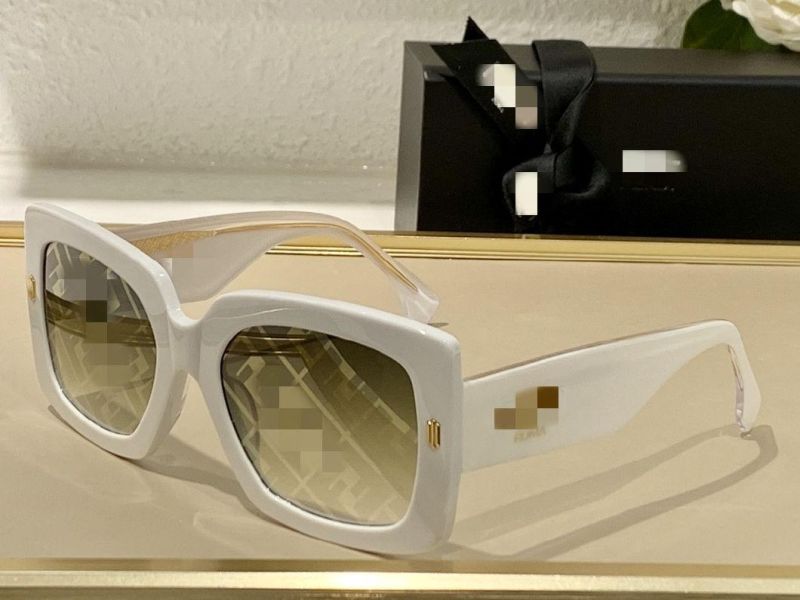 Hot Selling Stylish UV Women Luxury Designer Brand Sunglasses