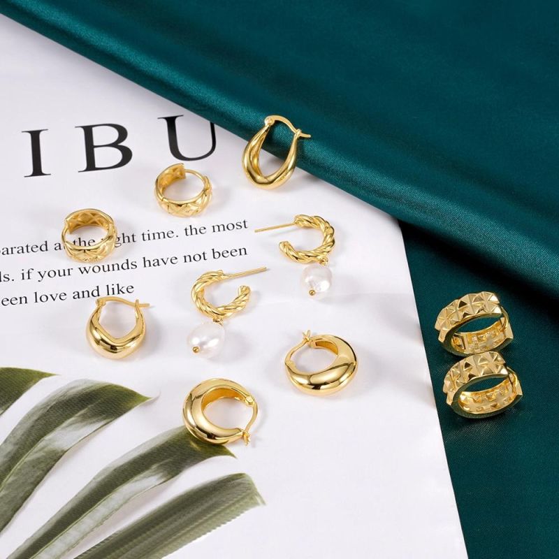 Wholesale Trendy Jewelry 925 Sterling Silver Gold Plated Custom Cc Channel Drop Dangle Huggies Pearl Hoop Earrings for Women