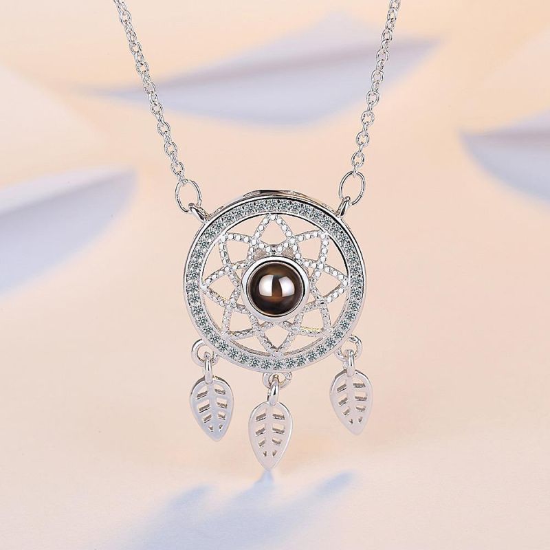 Female 100 Languages Magnfying Glassi Love You Memory Dream Catcher Clavicle Chain Photo Projection Necklace