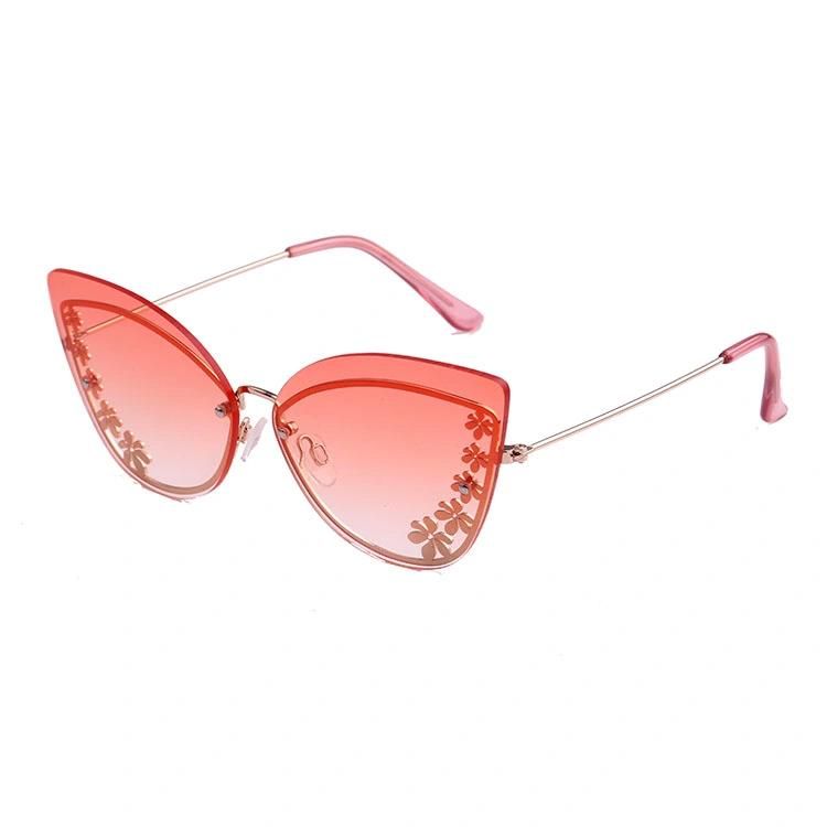2019 Designed Butterfly with Decoration Oversized Fashion Metal Sunglasses
