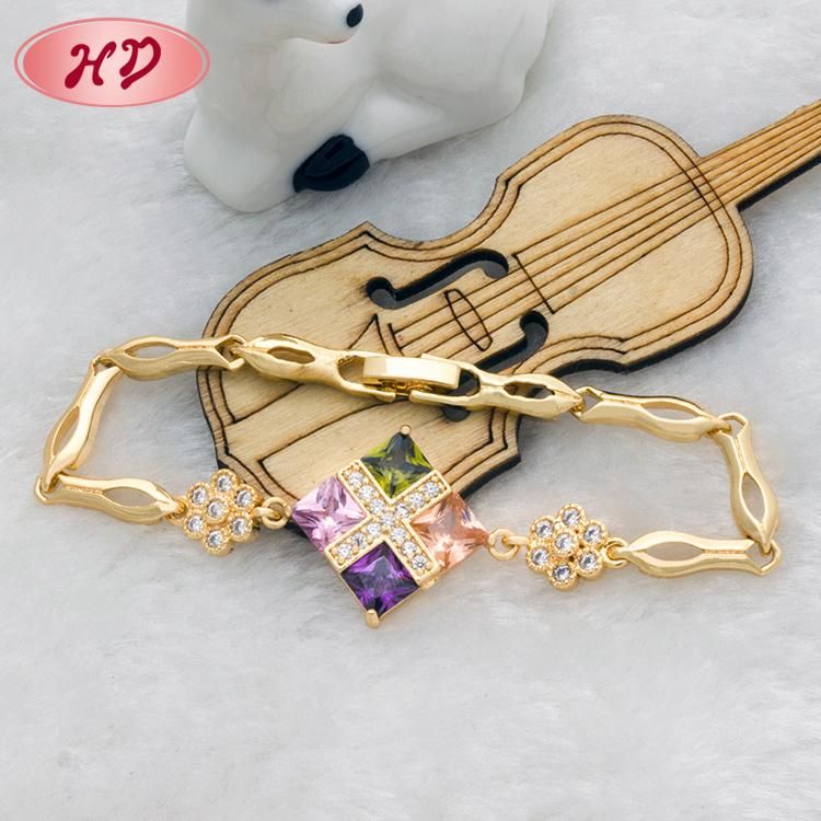 Fashion Jewelry Designs 18K Gold Custom Bracelet Bangle for Girls