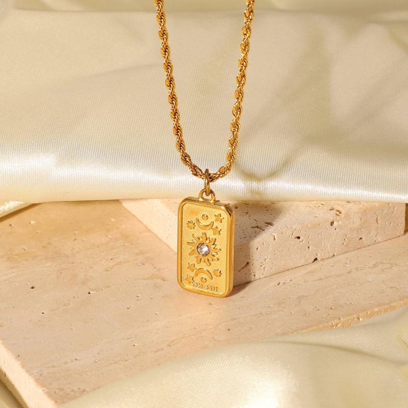 Factory Customized Fashion Jewelry Waterproof Cuban Chain 18K Gold-Plated Stainless Steel Square Pendant Sun Carved Necklace Jewelry