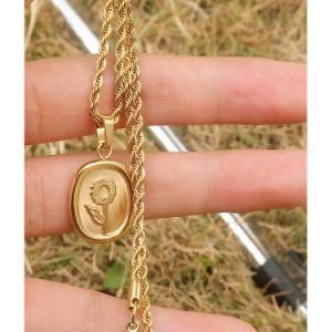 Factory Wholesale High Quality Gold Stainless Steel Jewelry Tags Pendant Necklace Sunflower Square Tag Gold Plated Necklace