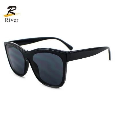 Classic Light PC Frame Women Wholesale Sun Glasses