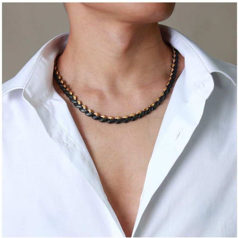 High Quality Necklaces Woven Titanium Steel Round Men′ S Necklaces Gold Plated Necklaces