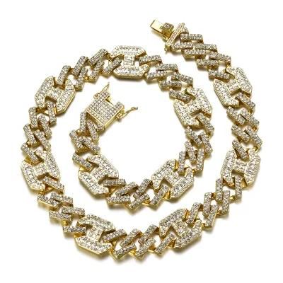 Creative Fashion Designed Brass Necklace with Zinc Alloy