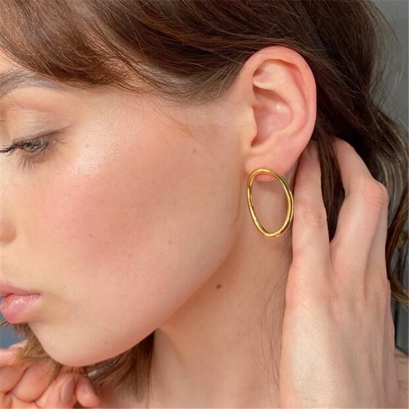 Casting Alloy Curved Oval Hoop Drop Earrings in 18K Gold Plated for Women Jewelry