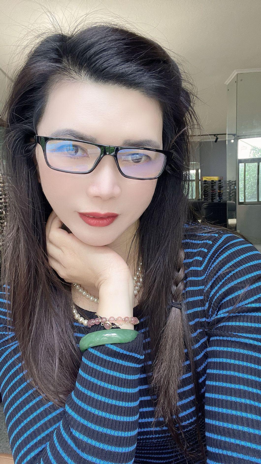 Unisex Magnet Fashion Anti-Folding Hoop Easy to Take Adjustable Strength Magnetic Reading Glasses