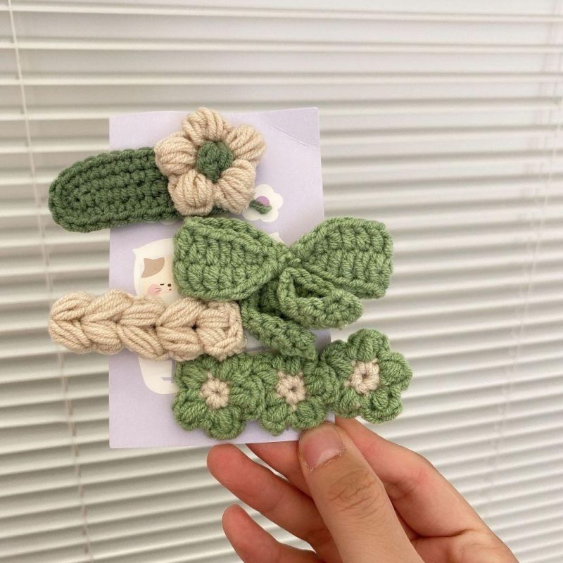 Crochet Hair Clips 4PCS a Set Ym257