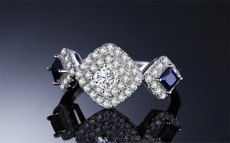 925 Sterling Silver Jewelry Micro Pave Ring for Fashion Women with Created Sapphire