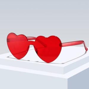 Hot Selling Heart Shaped PC Material One-Piece Party Sunglass